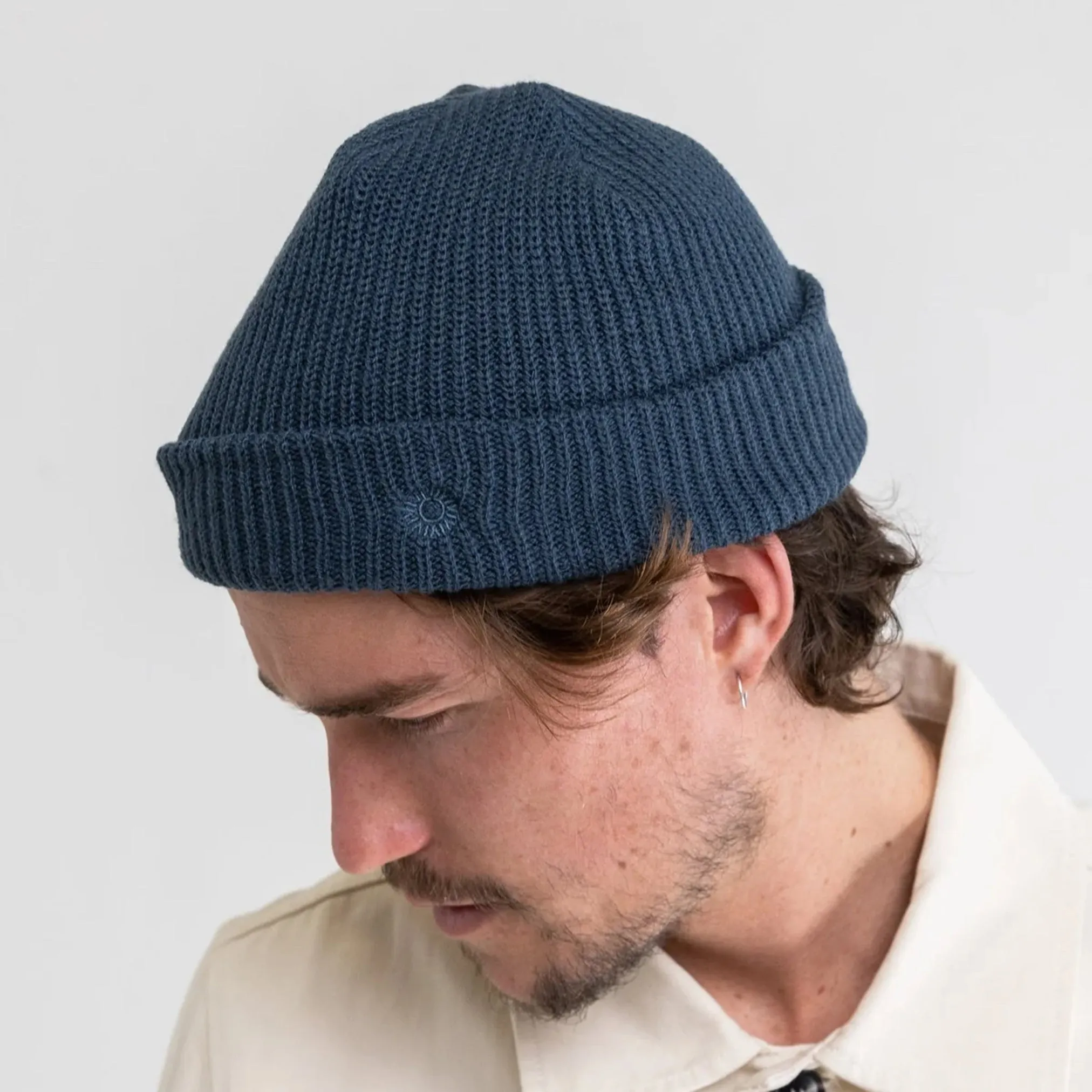 Classic Watch Beanie in Worn Navy