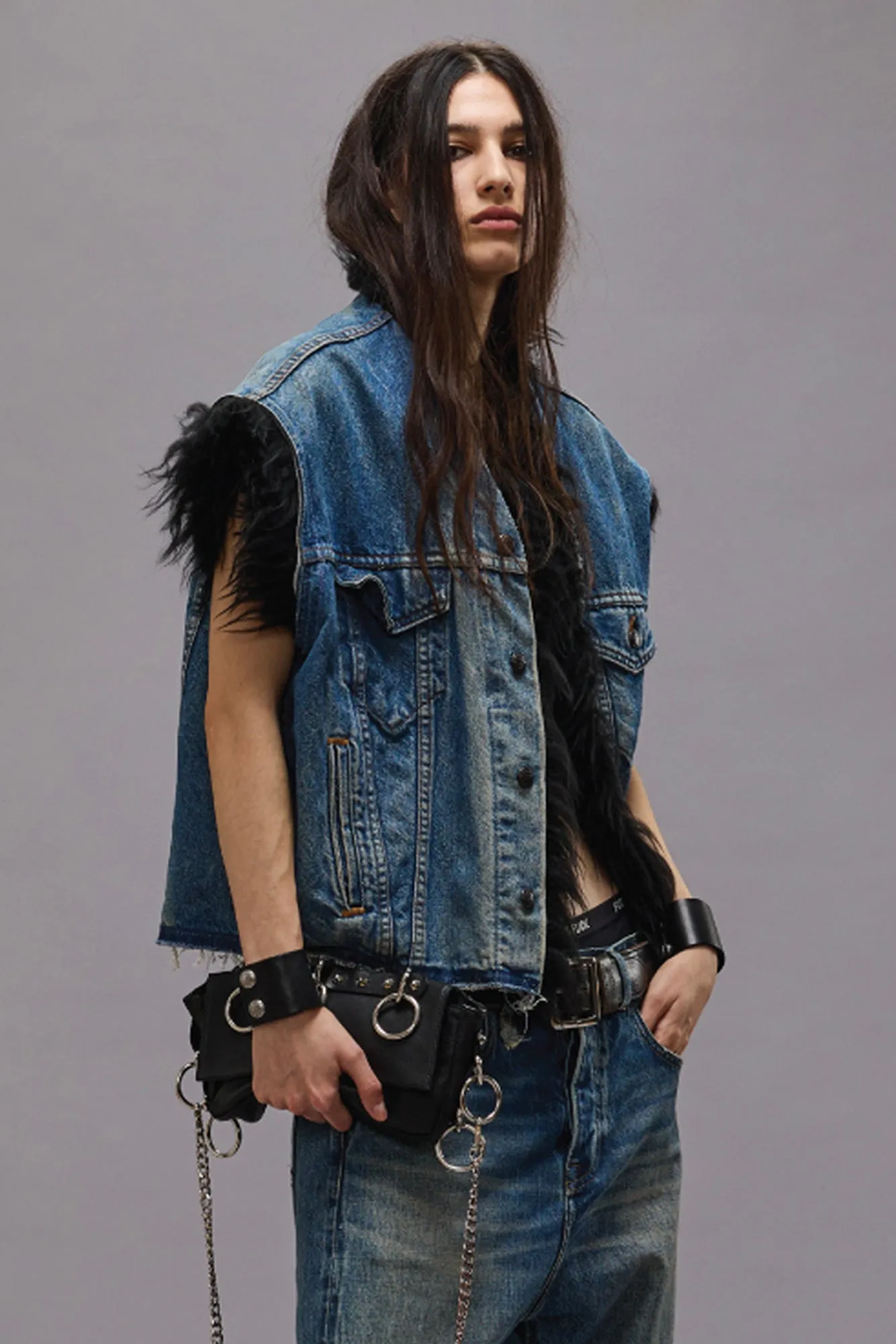 FUR TRIMMED TRUCKER VEST - STONE WASH BLUE