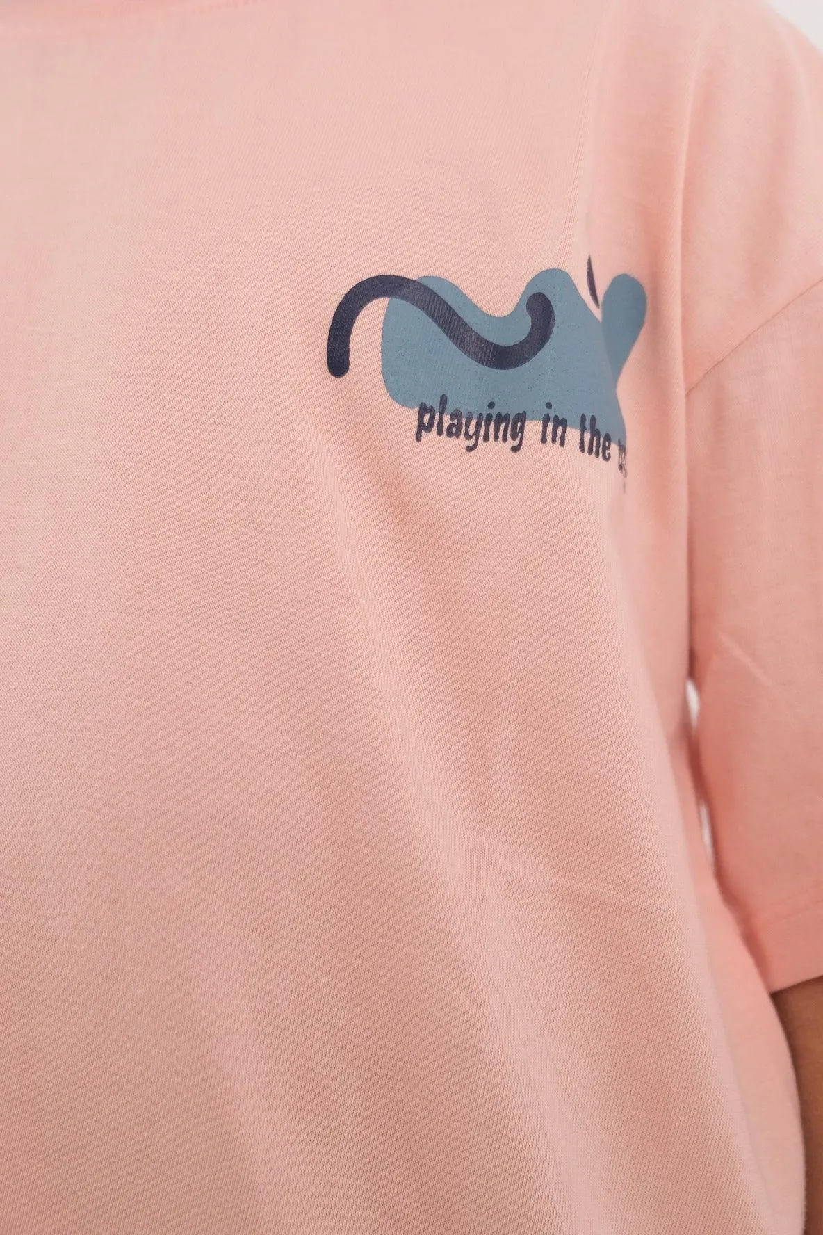 Unisex "Playing In The Waves" Short-Sleeved T-Shirt