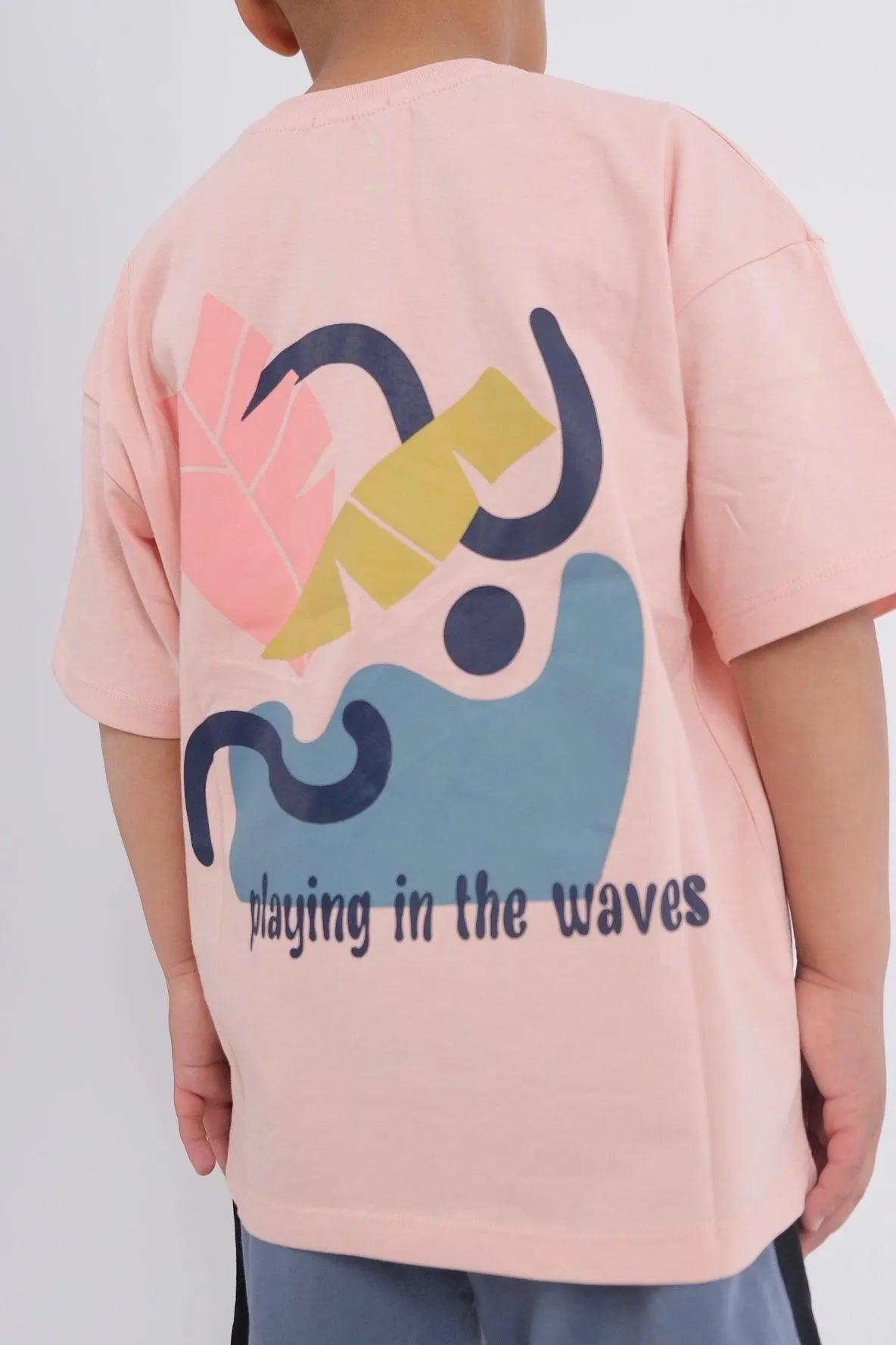 Unisex "Playing In The Waves" Short-Sleeved T-Shirt